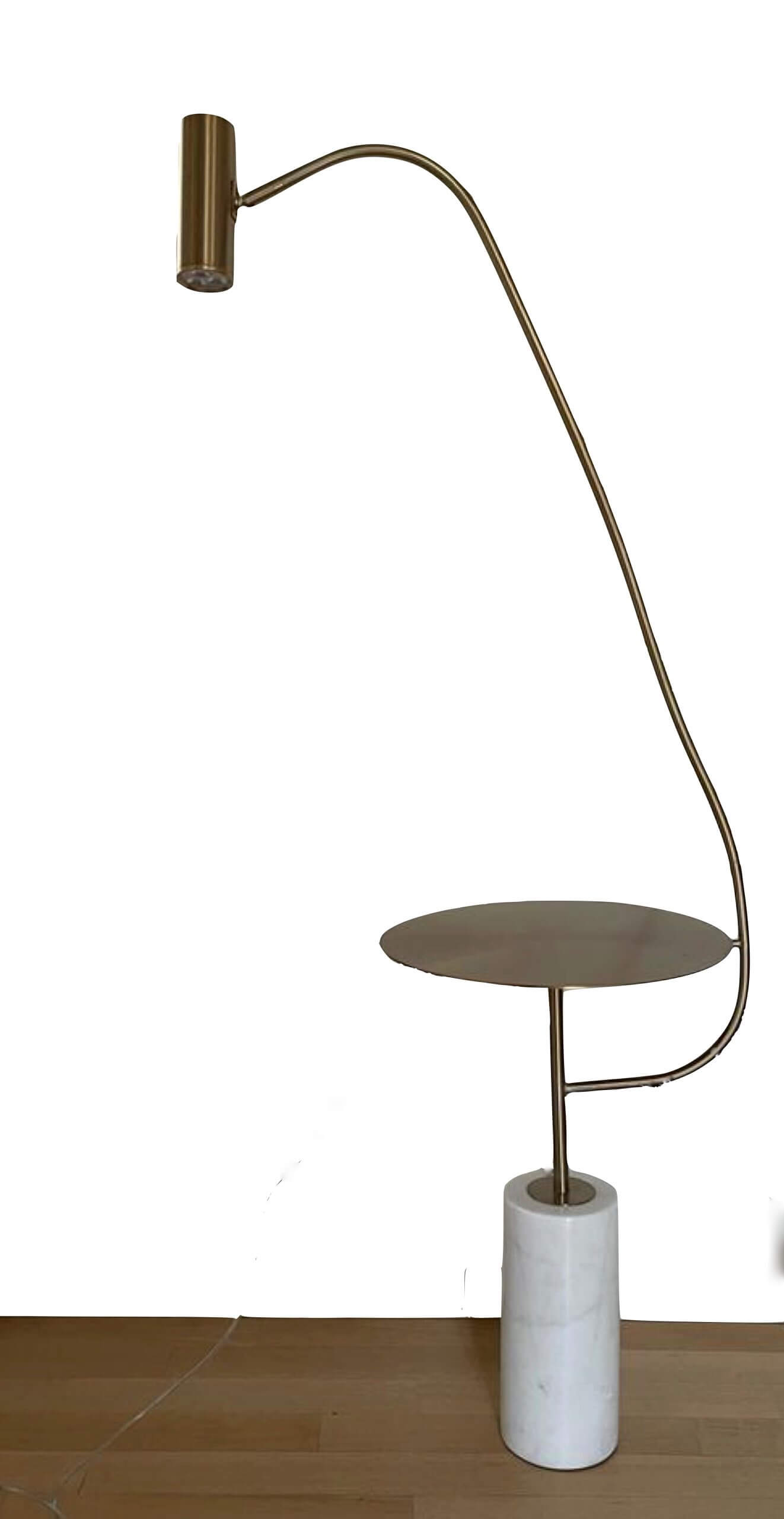 Nome: LAMPADA DA LETTURA con tavolino in ottone e base in marmo Misure: H 150 X 50 cm